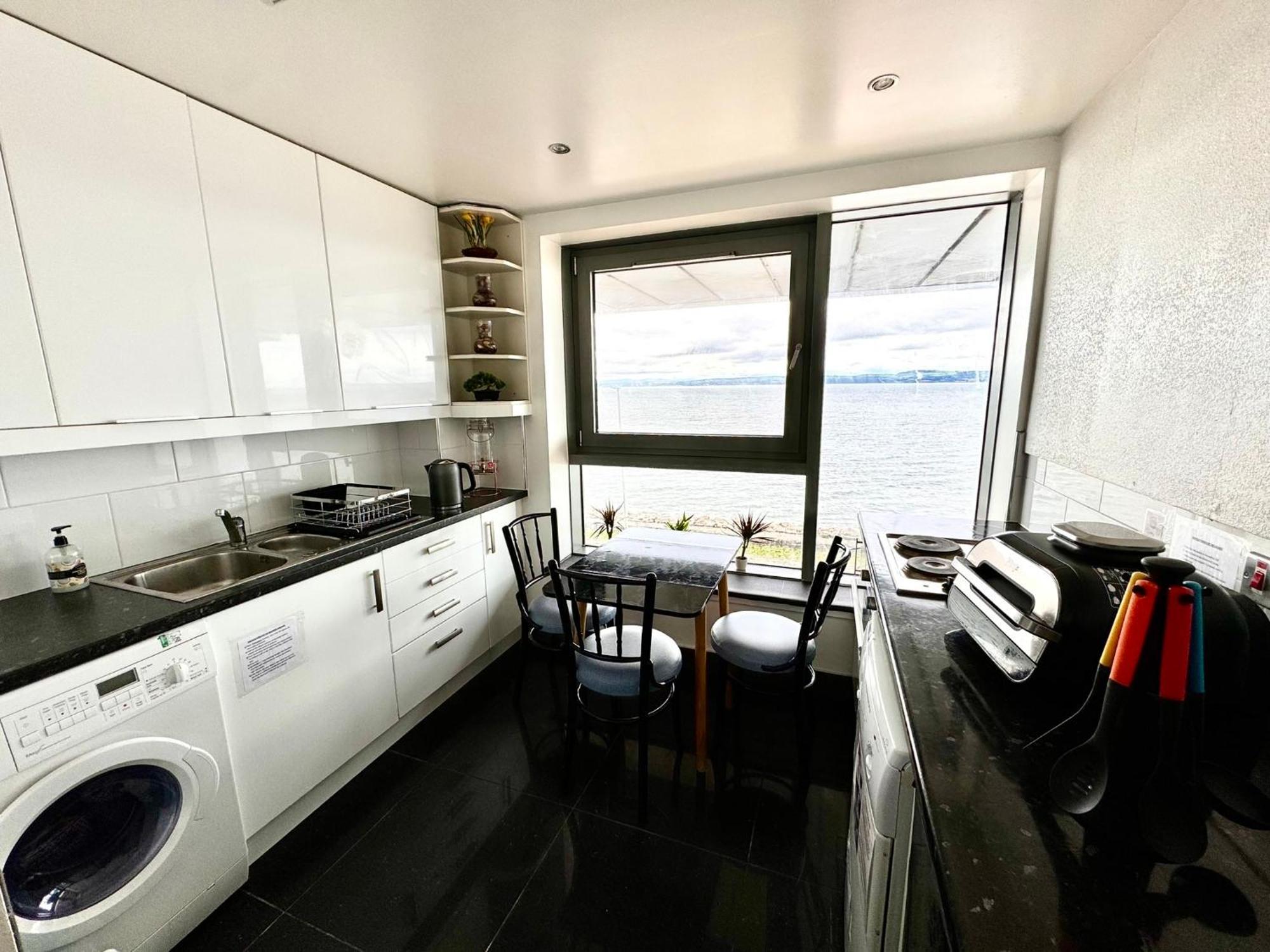 Ocean Park Apartments - Oceanfront - Free Parking And Fast Wifi Edimburgo Exterior foto